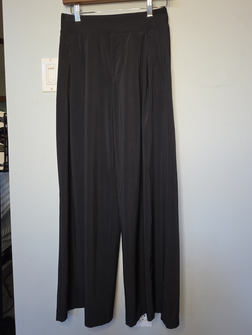 Athleta Brooklyn Heights High Rise Pleated Wide Leg Pant Blk Zip Pockets Size 0